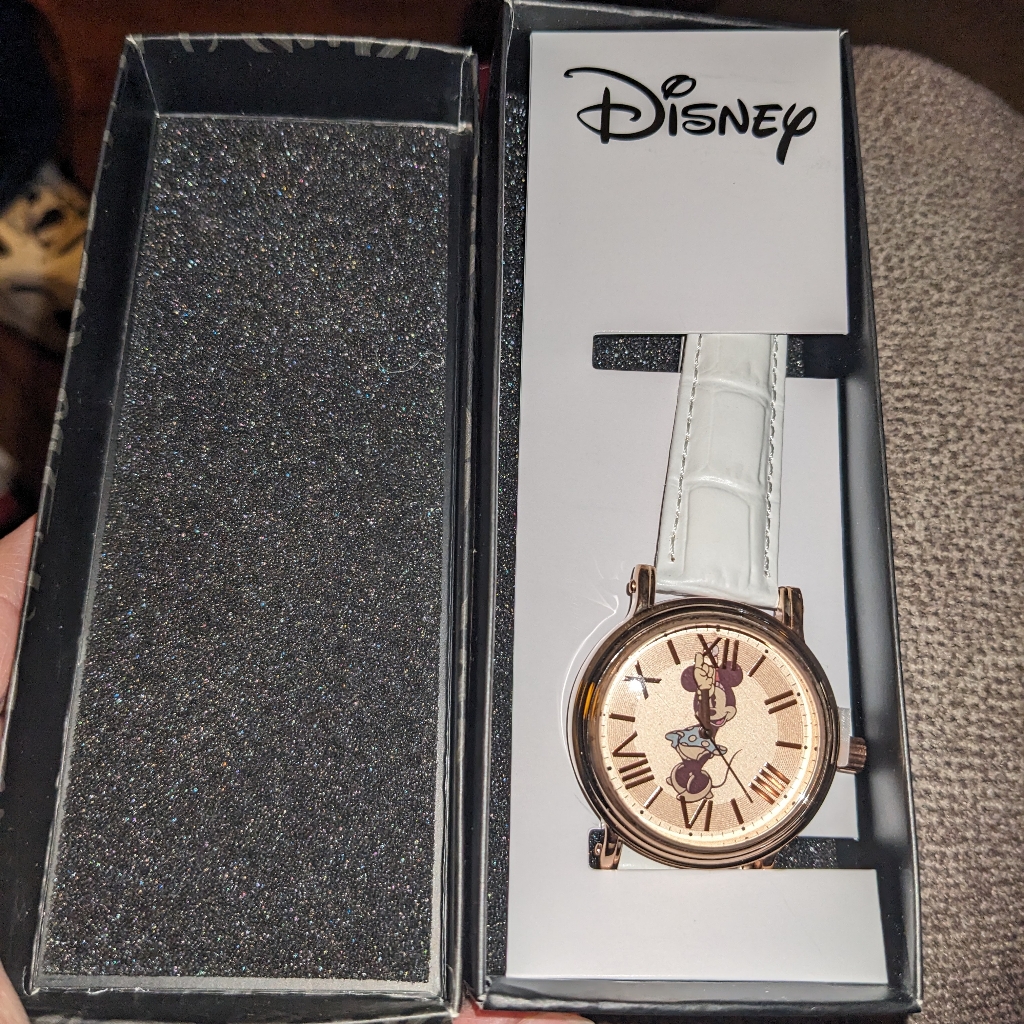 Disney Adult Size White Strap Minnie With Moving Arms Vintage Watch
